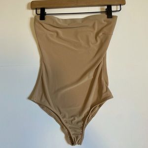 (NWT) Fashion Nova Bodysuit (XS)